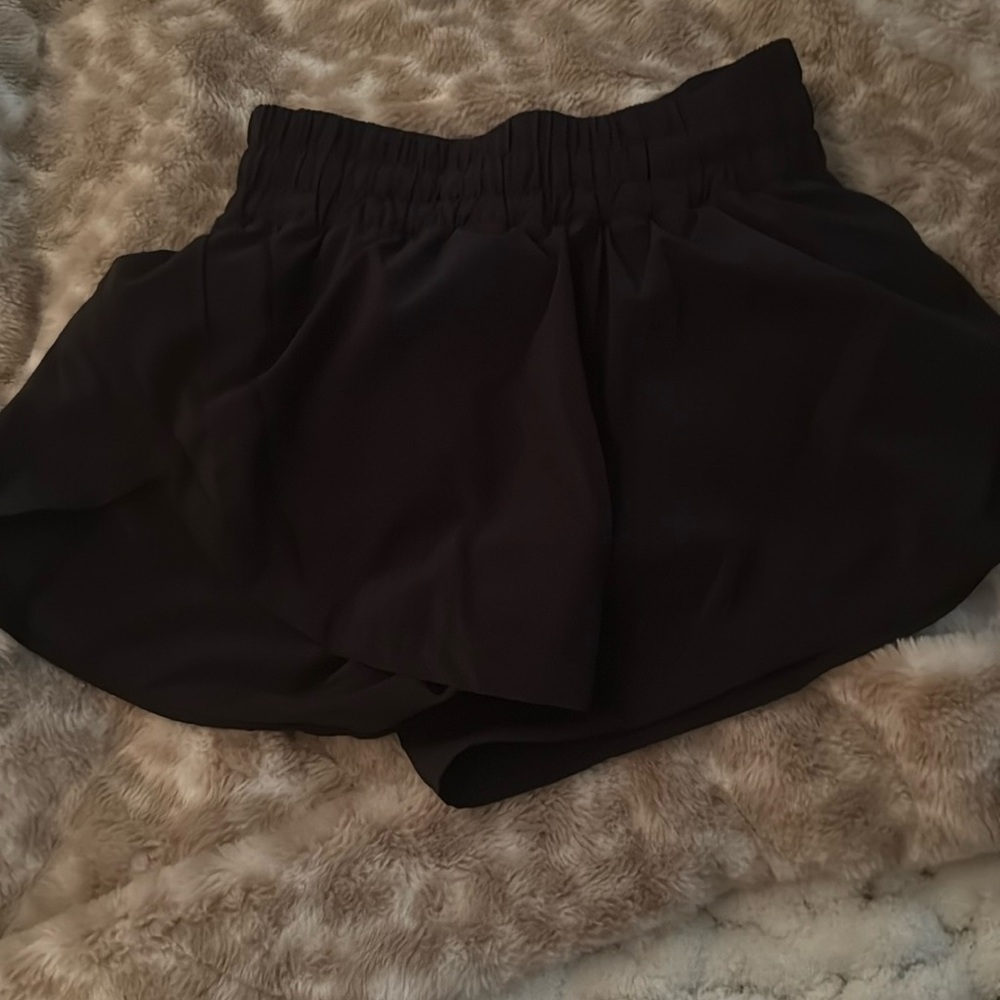 Lululemon track that high- rise lined shorts 3”